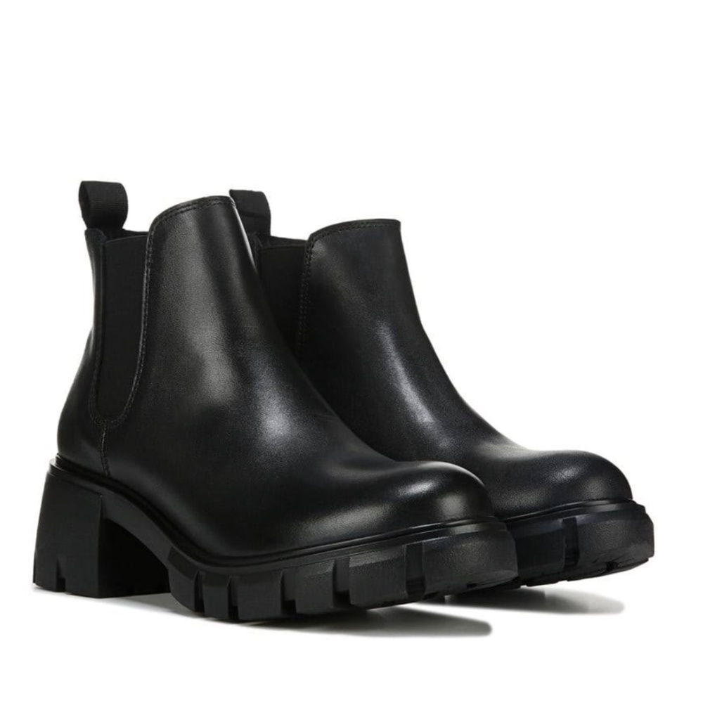Steve Madden Women's HOWLER Chelsea Boot, Black, 6